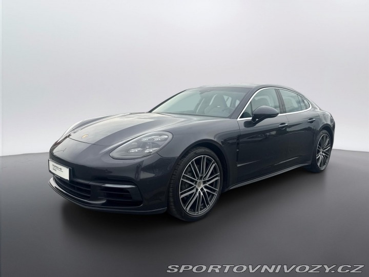 Porsche Panamera 4S 2016