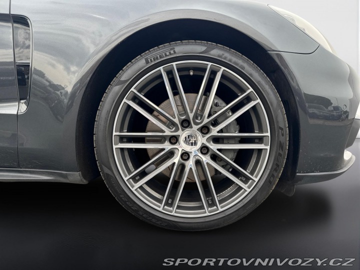 Porsche Panamera 4S 2016