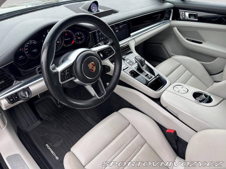 Porsche Panamera 4S 2016