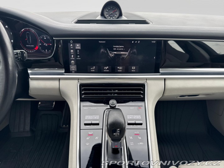 Porsche Panamera 4S 2016
