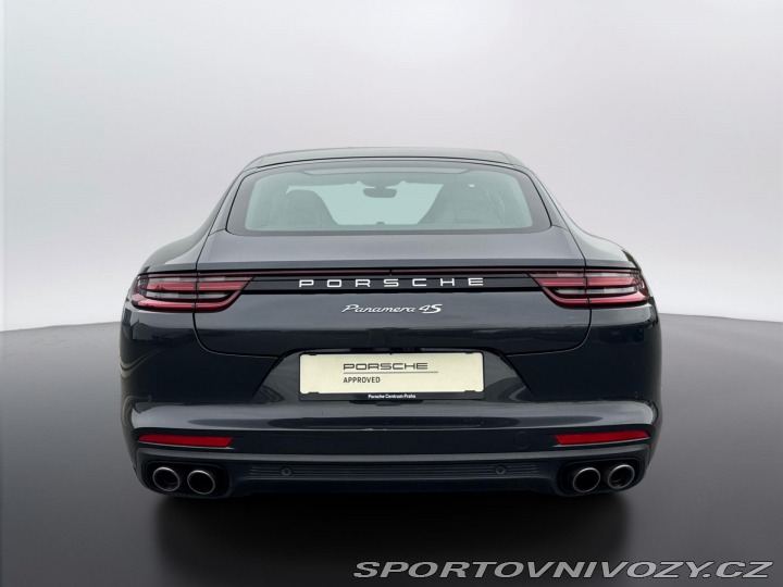 Porsche Panamera 4S 2016