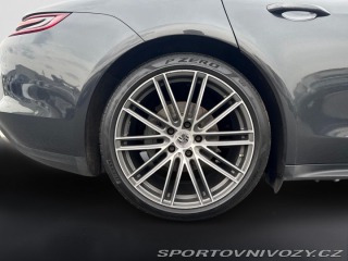 Porsche Panamera 4S 2016
