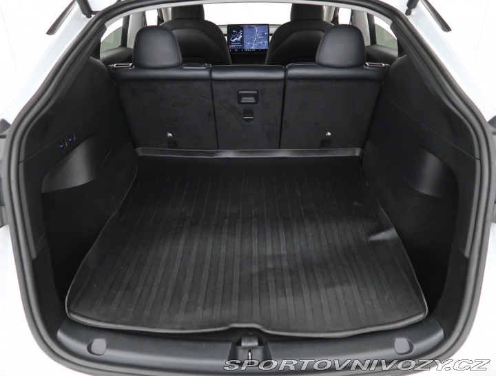 Tesla Model Y . Long Range AWD 79kWh 2022