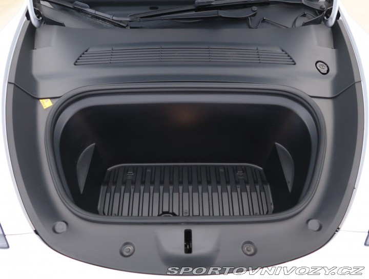 Tesla Model Y . Long Range AWD 79kWh 2022