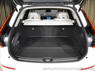 Volvo Ostatní modely XC60 2,0 T8 AWD ULTRA B&W, 2025