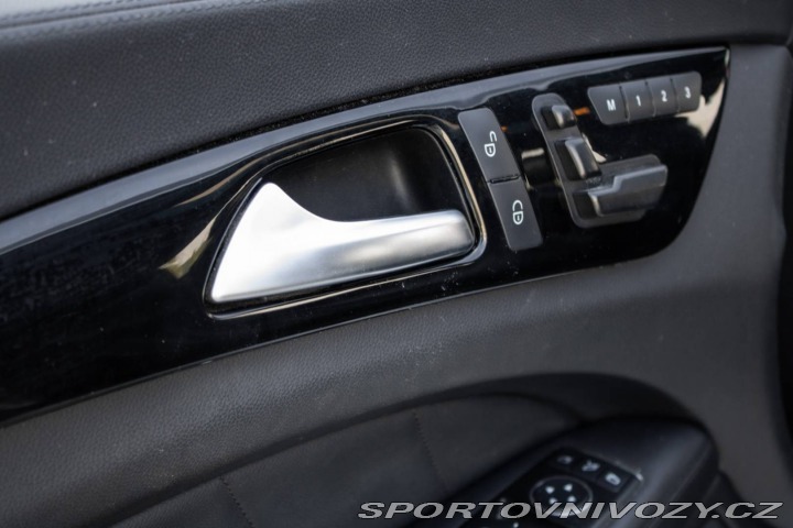 Mercedes-Benz CLS Kupé 350 4MATIC CDI BE 1 2012
