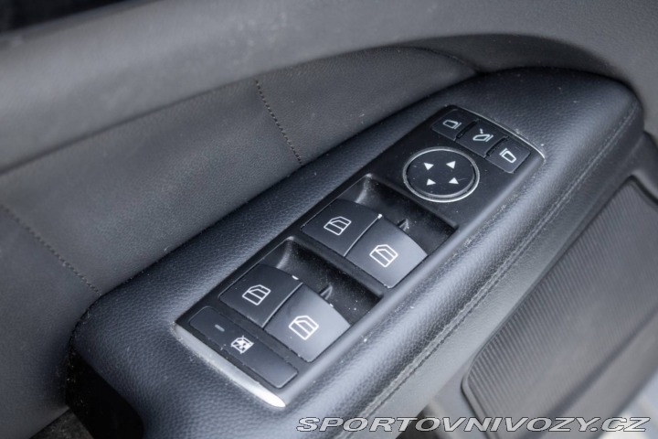 Mercedes-Benz CLS Kupé 350 4MATIC CDI BE 1 2012