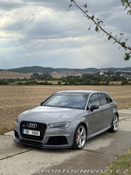 Audi RS3  2015