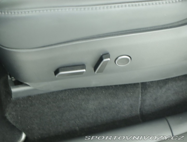 Tesla Model Y . Long Range AWD 79kWh 2023