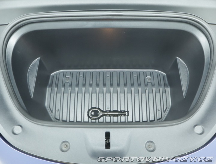 Tesla Model Y . Long Range AWD 79kWh 2023
