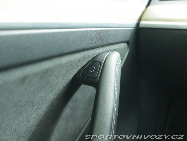 Tesla Model Y Long Range AWD 79kWh 2022