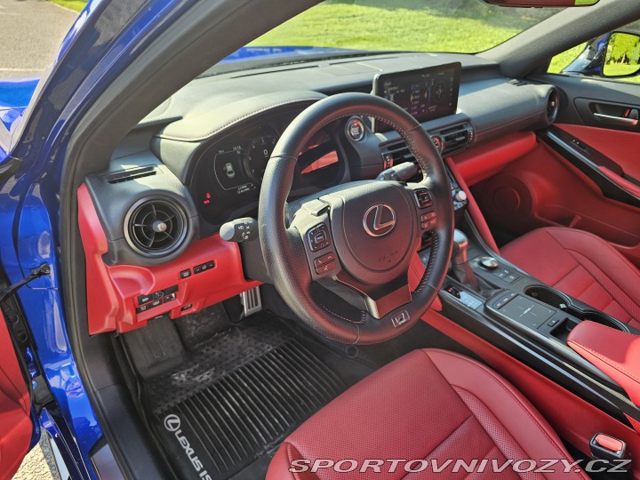 Lexus IS 500 F 2024