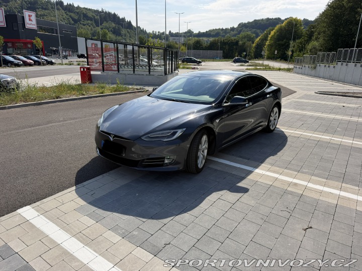 Tesla Model S 2016