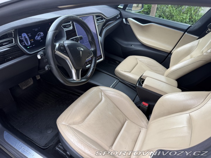 Tesla Model S 2016