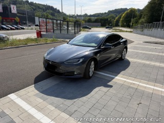 Tesla Model S 2016