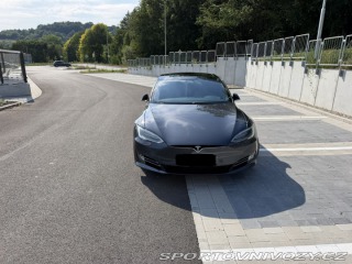 Tesla Model S 2016