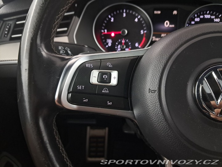 Volkswagen Ostatní modely Passat R-Line 2.0 BiTDI 2016