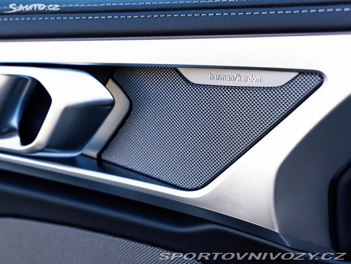 BMW 8 M850i 2025
