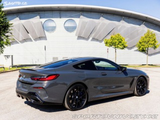 BMW 8 M850i 2025