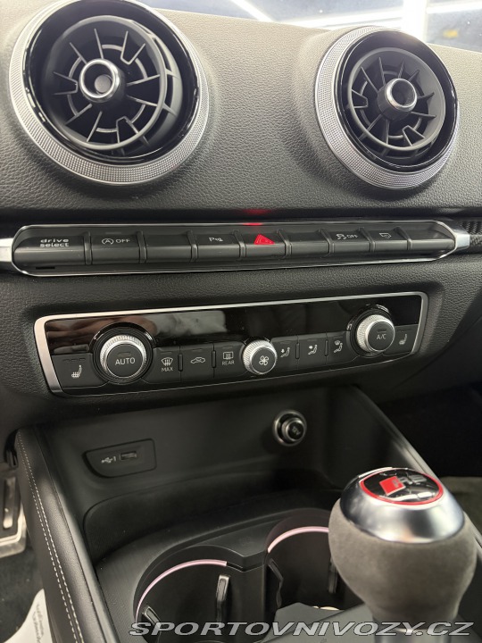 Audi RS3  2020