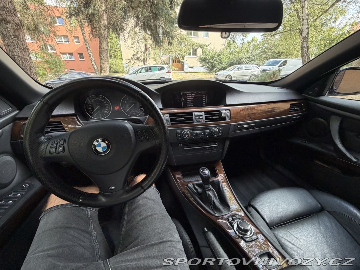 BMW 3 325i e93 2011