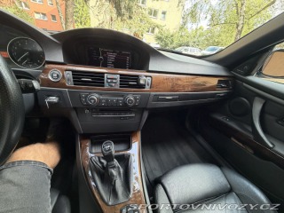 BMW 3 325i e93 2011