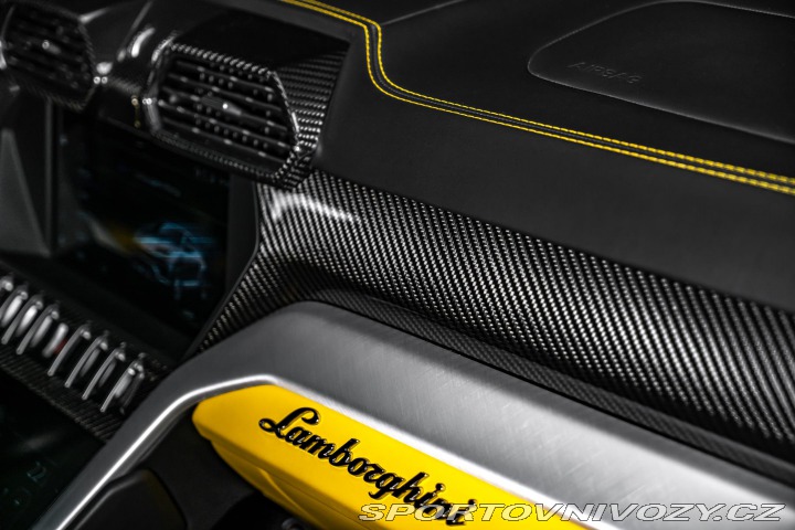 Lamborghini Urus B&O/360/PANO/KARBON/M 2019