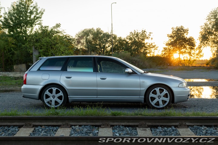 Audi S4  2000
