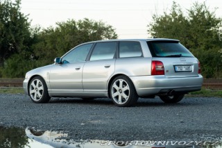 Audi S4  2000
