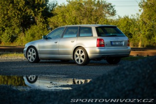 Audi S4  2000