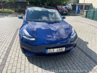 Tesla Model 3  2019