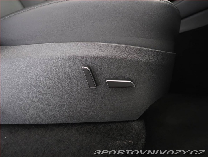 Tesla Model Y Standard LFP 64kWh, digi 2024
