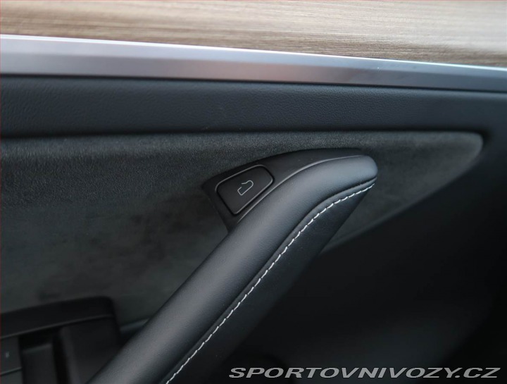 Tesla Model Y Standard LFP 64kWh, digi 2024