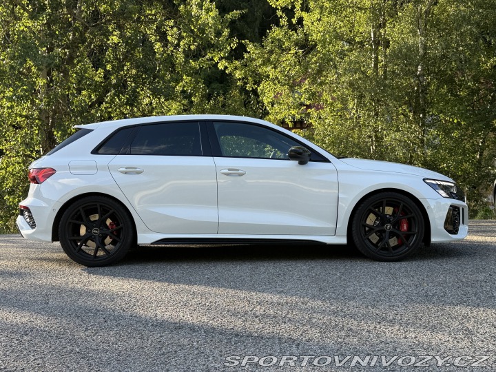 Audi RS3  2024