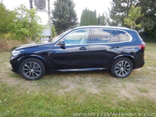BMW X5 xDrive45e, ČR, 1. MAJ.