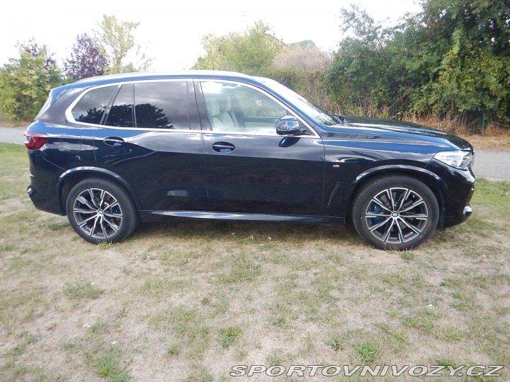 BMW X5 xDrive45e, ČR, 1. MAJ. 2021