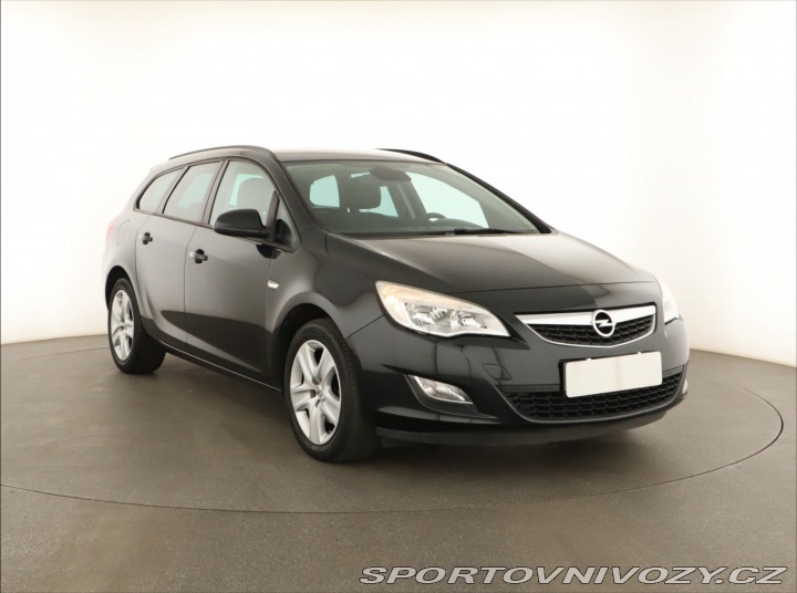 Opel Astra 2.0 CDTI 2011