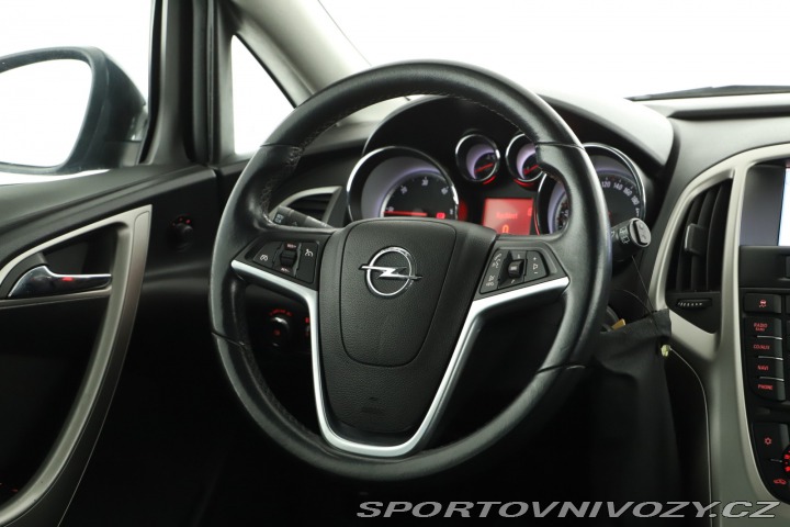 Opel Astra 2.0 CDTI 2011