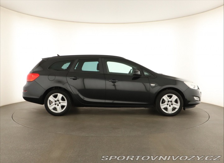 Opel Astra 2.0 CDTI 2011