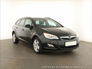 Opel Astra 2.0 CDTI 2011