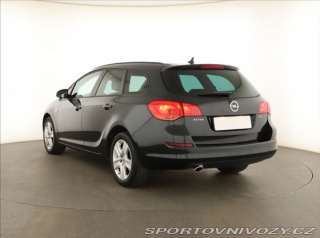 Opel Astra 2.0 CDTI 2011