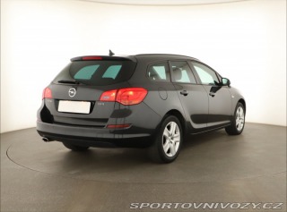 Opel Astra 2.0 CDTI 2011