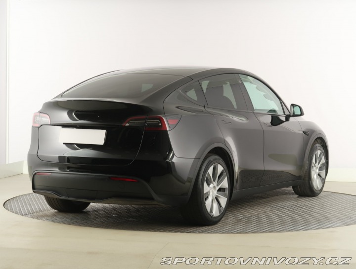 Tesla Model Y . RWD LFP 60kWh 2023
