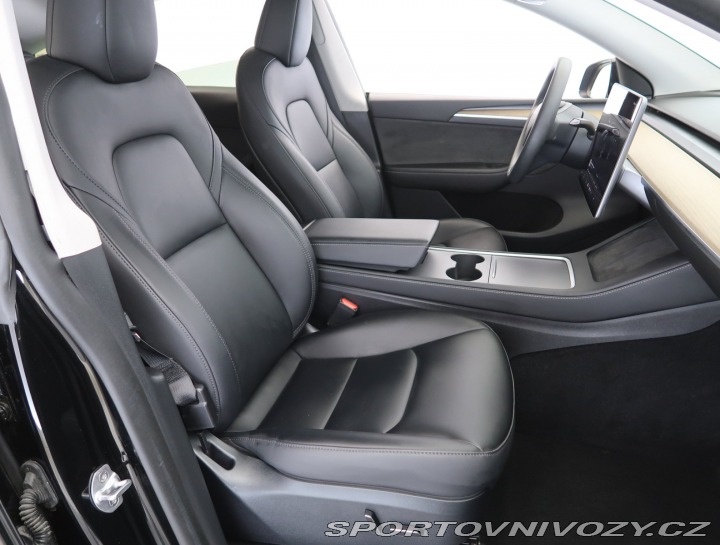Tesla Model Y . RWD LFP 60kWh 2023