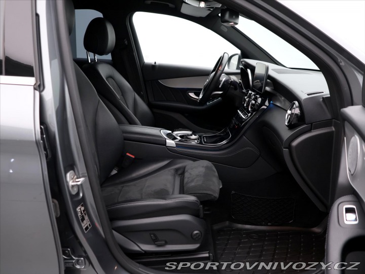 Mercedes-Benz Ostatní modely GLC 2,0 250 4MATIC AMG LINE 2016