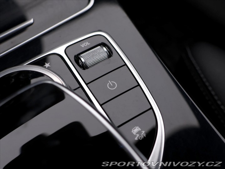 Mercedes-Benz Ostatní modely GLC 2,0 250 4MATIC AMG LINE 2016