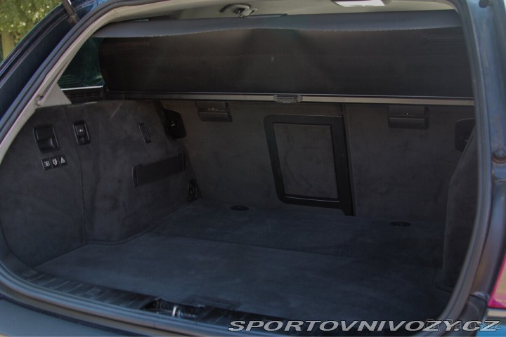 BMW 3 2,0 E91 LCI 320d po ser 2009