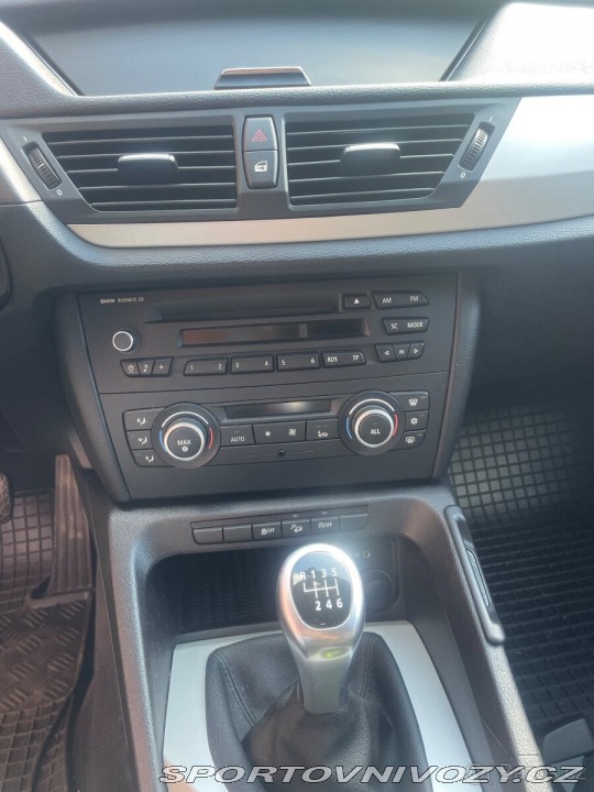 BMW X1 2,0 XDRIVE 18D 2012