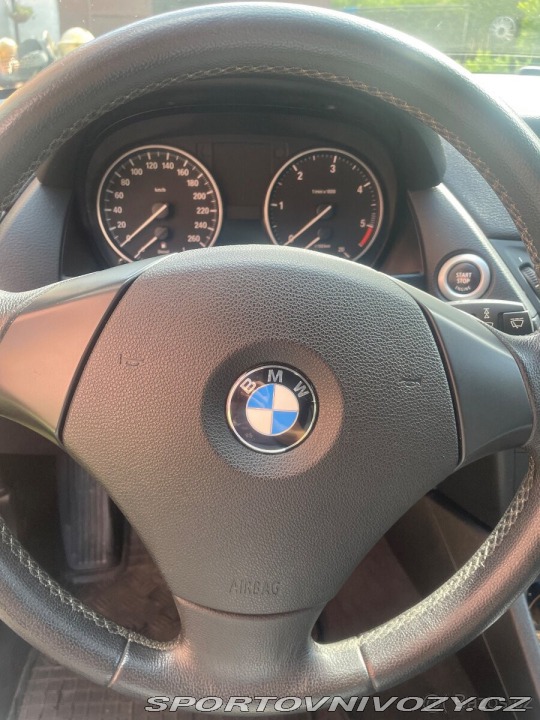 BMW X1 2,0 XDRIVE 18D 2012