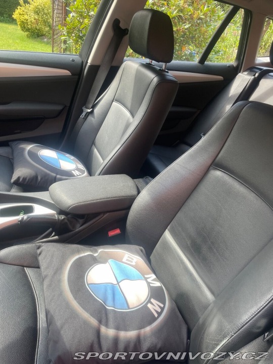 BMW X1 2,0 XDRIVE 18D 2012